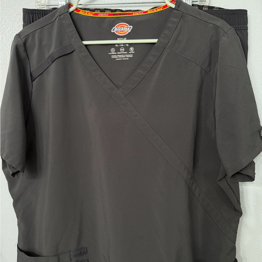 Gray Dickies Scrubs Set Size XL - Picture 2 of 8